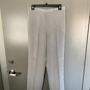 NWT - Women's Alfred Dunner classic light grey corduroy pant Size 8